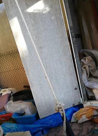 Porte de cabanon en amiante ciment